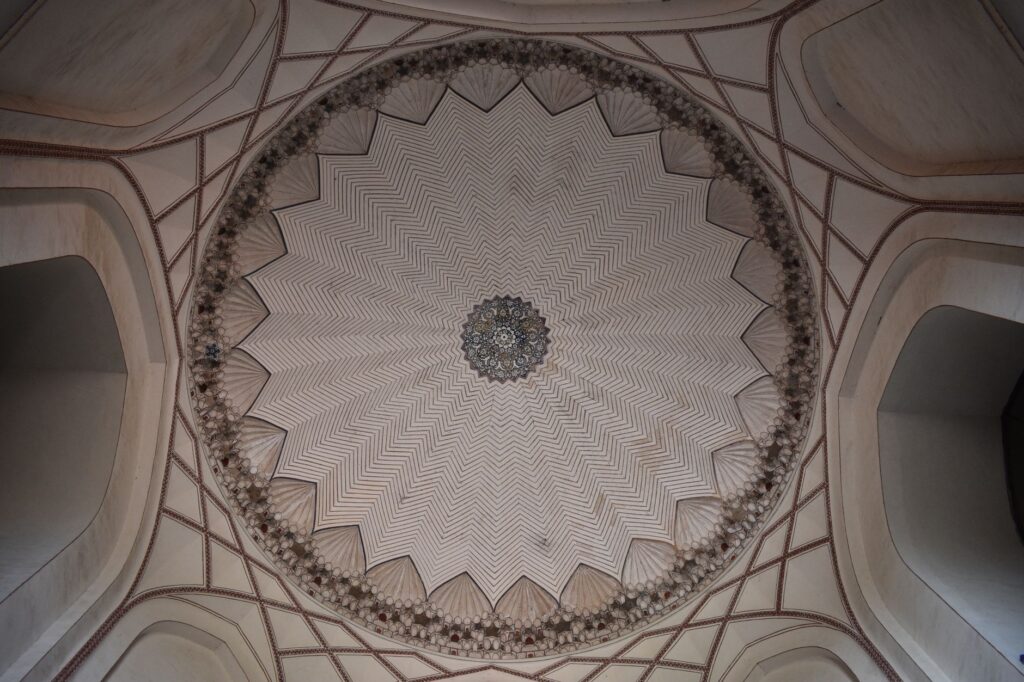 Detailed view of the intricate dome design inside Humayun's Tomb, showcasing Islamic architecture in Delhi.